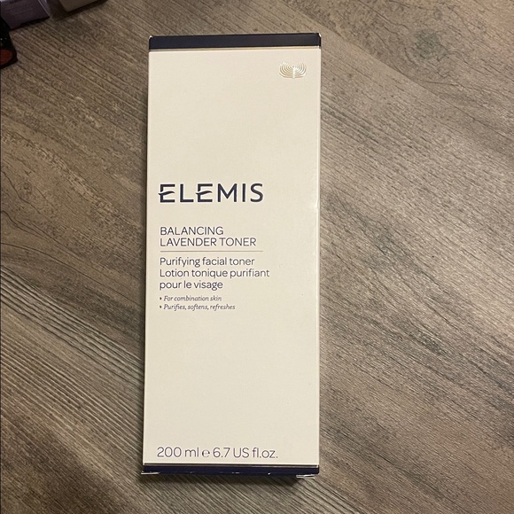 Makeup bundle!! - Picture 5 of 12